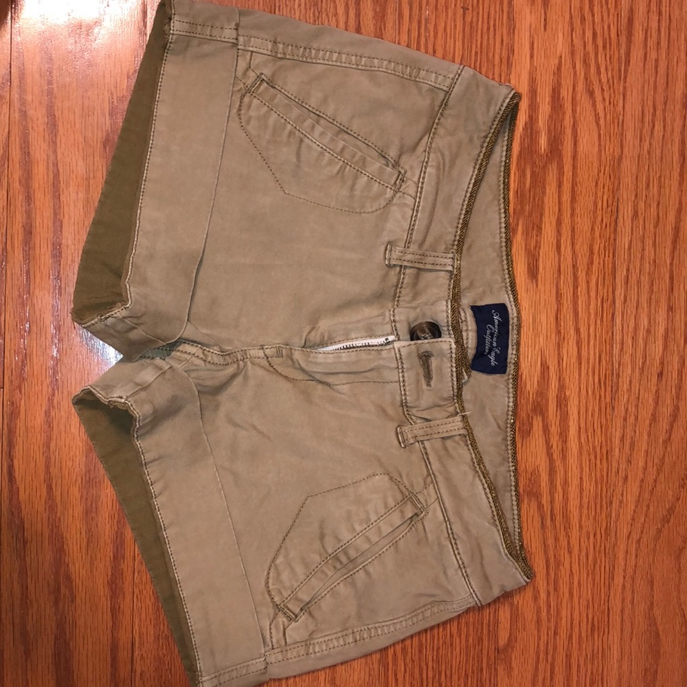 American Eagle Tan Shorts SIZE: 0